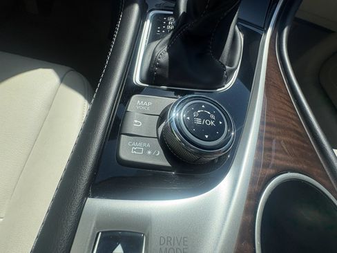 Used 2018 INFINITI Q50 Luxe w/ Essential Package (2.0T Luxe) RWD image 31