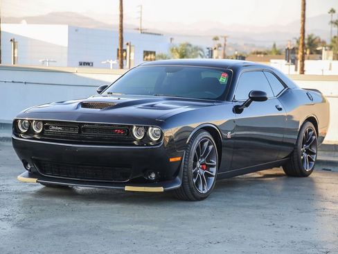Used 2020 Dodge Challenger R/T Scat Pack image 4