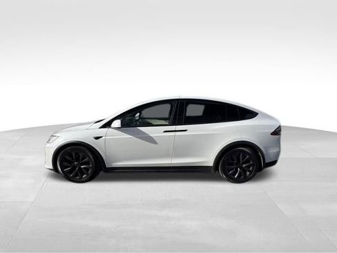 Used 2022 Tesla Model X Plaid image 8