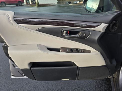 Used 2014 Lexus LS 460 image 10