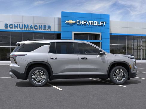 New 2027 Chevrolet Traverse LT w/ Driver Confidence Package AWD/4WD image 5