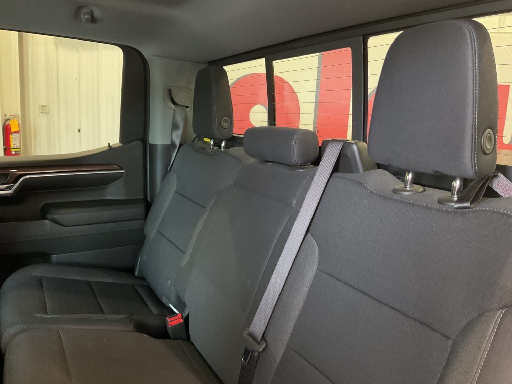Used 2024 Chevrolet Silverado 1500 RST w/ Redline Edition AWD/4WD image 31