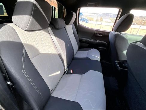 Certified 2020 Toyota Tacoma TRD Off-Road image 16