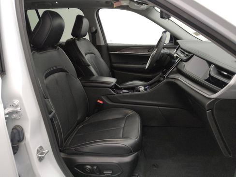 Used 2022 Jeep Grand Cherokee Limited 4xe w/ Luxury Tech Group II AWD/4WD image 21