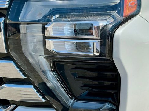 Used 2024 Chevrolet Silverado 2500 High Country w/ Technology Package AWD/4WD image 6