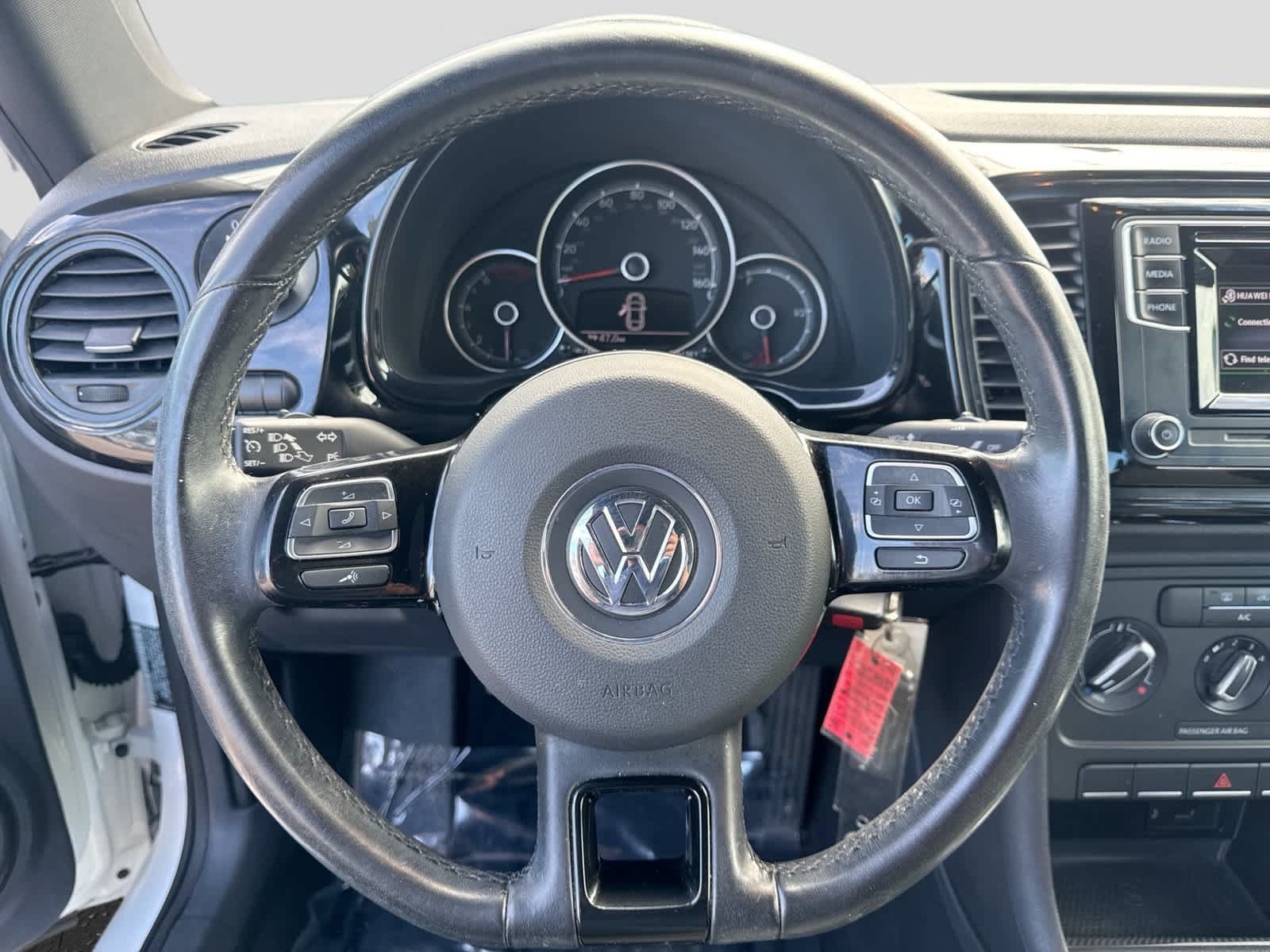 Used 2019 Volkswagen Beetle 2.0T S FWD image 25