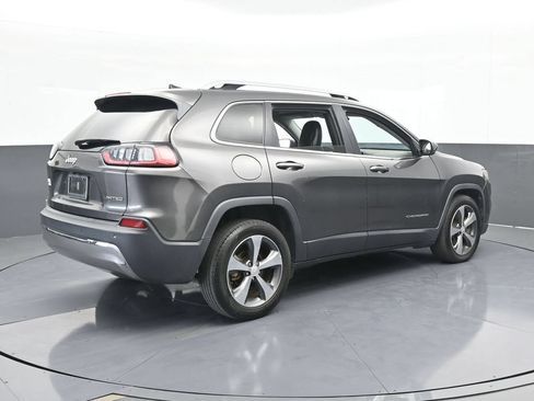 Used 2019 Jeep Cherokee Limited FWD image 6