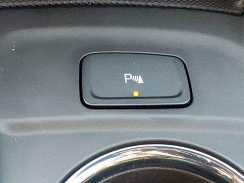 Used 2024 Chevrolet Equinox RS FWD image 21