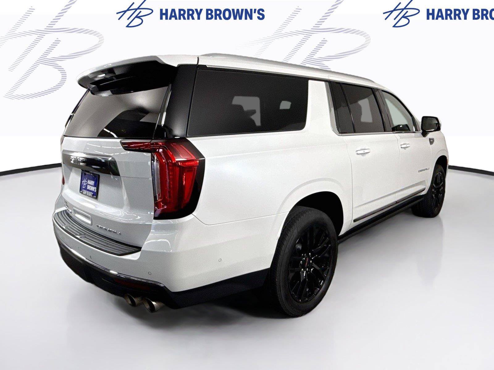 Used 2024 GMC Yukon XL Denali Ultimate AWD/4WD image 35