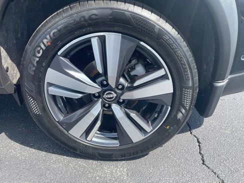 Used 2023 Nissan Rogue SL w/ SL Premium Package AWD/4WD image 32