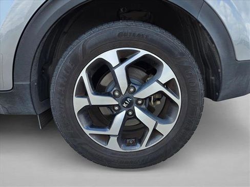 Used 2020 Kia Sportage LX image 16