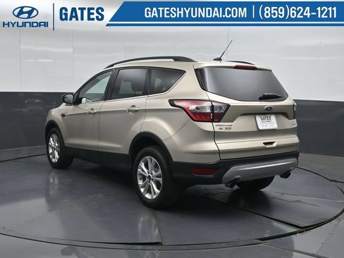 Used 2018 Ford Escape SE AWD/4WD image 8