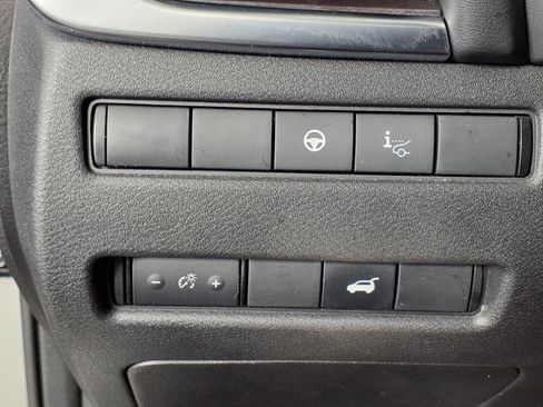 Used 2023 Nissan Rogue Platinum w/ Platinum Premium Package FWD image 28
