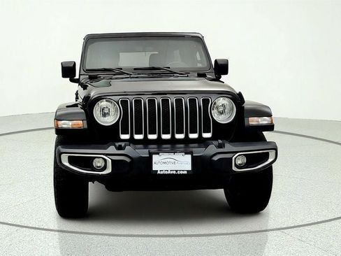 Used 2022 Jeep Wrangler Unlimited Sahara w/ Cold Weather Group AWD/4WD image 2