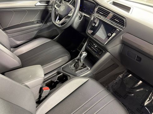 Used 2023 Volkswagen Tiguan SE R-Line FWD image 15