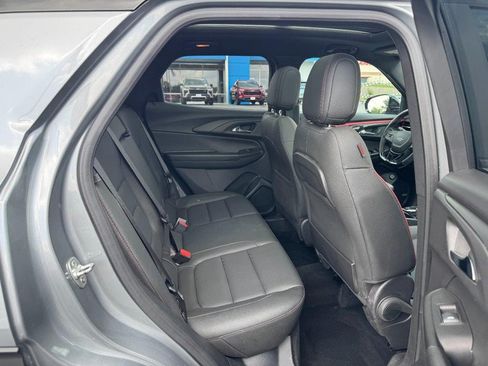 Used 2025 Chevrolet TrailBlazer RS w/ Convenience Package AWD/4WD image 10