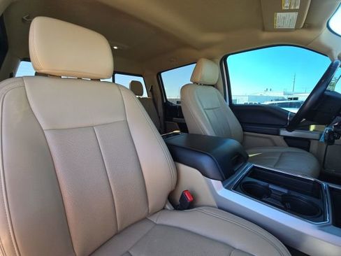 Used 2021 Ford F250 Lariat w/ Chrome Package image 21