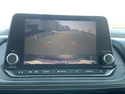 Used 2023 Nissan Rogue SV AWD/4WD image 23