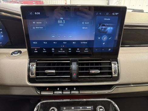 Used 2022 Lincoln Navigator Reserve RWD image 18