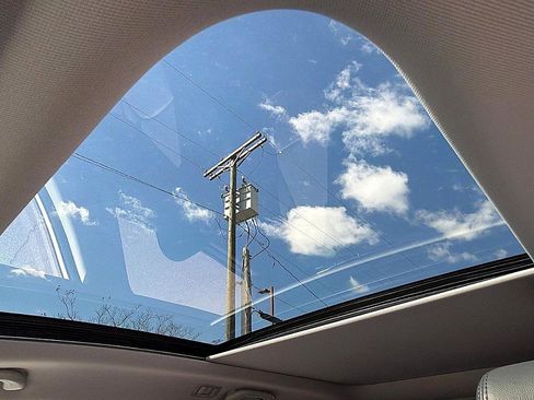 Used 2017 Hyundai Santa Fe Sport image 11