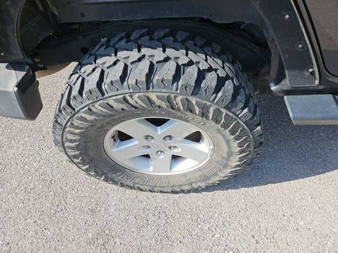 Used 2017 Jeep Wrangler Unlimited Sport w/ Quick Order Package 24S AWD/4WD image 11