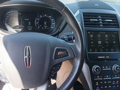 Used 2019 Lincoln MKC Reserve w/ MKC Technology Package FWD image 9