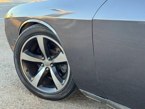 Used 2014 Dodge Challenger R/T Plus image 9