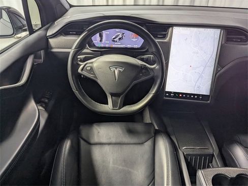 Used 2018 Tesla Model X 75D image 7