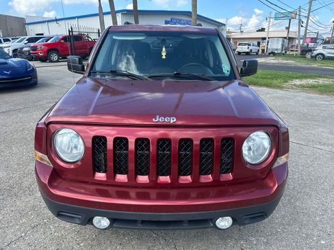 Used 2016 Jeep Patriot Latitude FWD image 2