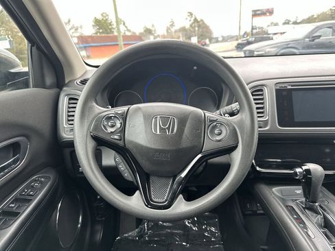 Used 2017 Honda HR-V EX image 14