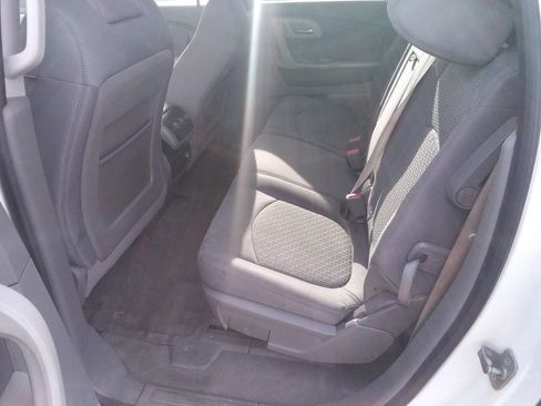 Used 2012 Chevrolet Traverse LS image 10