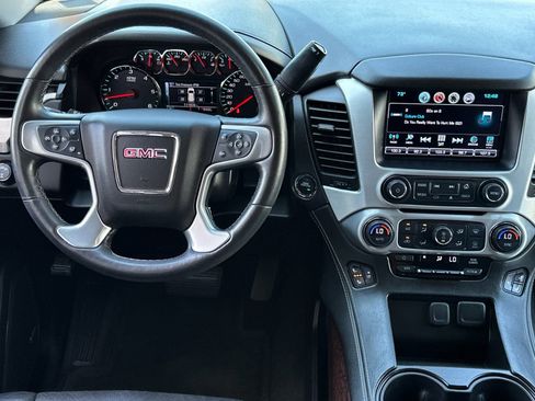 Used 2017 GMC Yukon SLT AWD/4WD image 14
