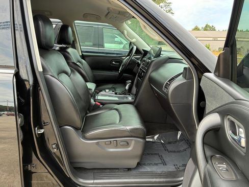 Used 2021 Nissan Armada SV w/ SV Appearance Package RWD image 15