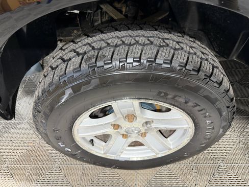 Used 2005 Dodge Durango SLT image 28