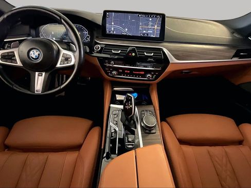 Used 2023 BMW 530e w/ M Sport Package RWD image 14