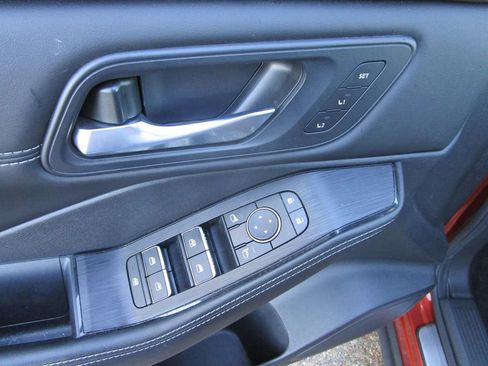 Used 2023 Nissan Rogue SL w/ SL Premium Package FWD image 23