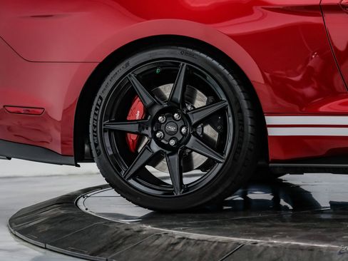 Used 2021 Ford Mustang Shelby GT500 w/ Carbon Fiber Handling Package RWD image 97