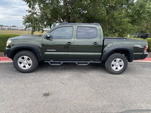 Used 2012 Toyota Tacoma 4x4 Double Cab w/ TRD Sport Pkg image 5