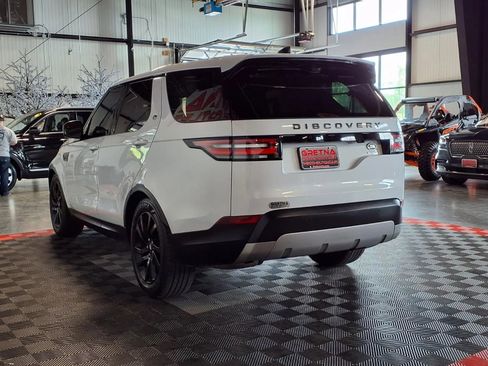 Used 2018 Land Rover Discovery HSE AWD/4WD image 4