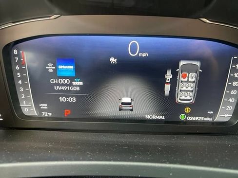 Used 2025 Honda Pilot Elite image 11