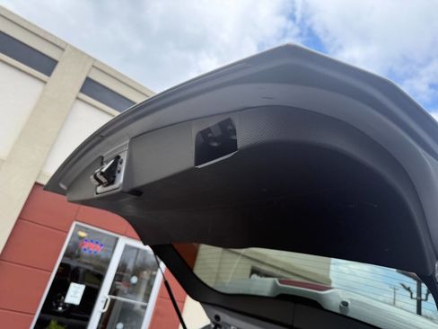 Used 2017 Jeep Compass Latitude image 8