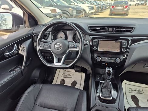 Used 2022 Nissan Rogue Sport SL image 14