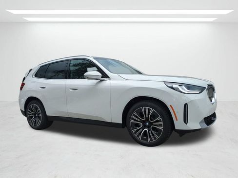 New 2026 BMW X3 xDrive30i w/ Premium Package AWD/4WD image 2