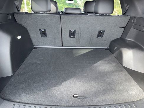 Used 2026 Chevrolet Equinox ACTIV w/ Convenience Package III FWD image 28