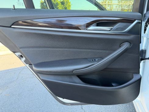 Used 2018 BMW 530i w/ Premium Package RWD image 31