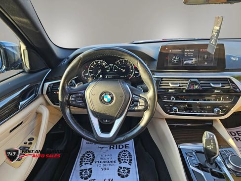 Used 2019 BMW 530i xDrive AWD/4WD image 17
