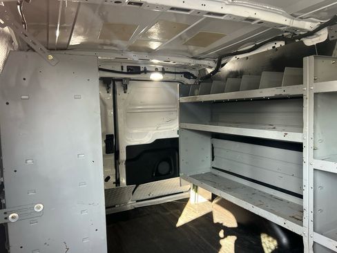 Used 2018 Ford Transit 250 130 Low Roof image 19