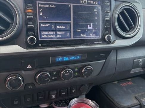 Used 2022 Toyota Tacoma TRD Off-Road w/ Technology Package image 8