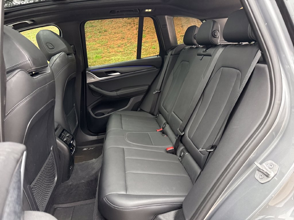 Used 2023 BMW X3 xDrive30i w/ Premium Package w/ZPA AWD/4WD image 27