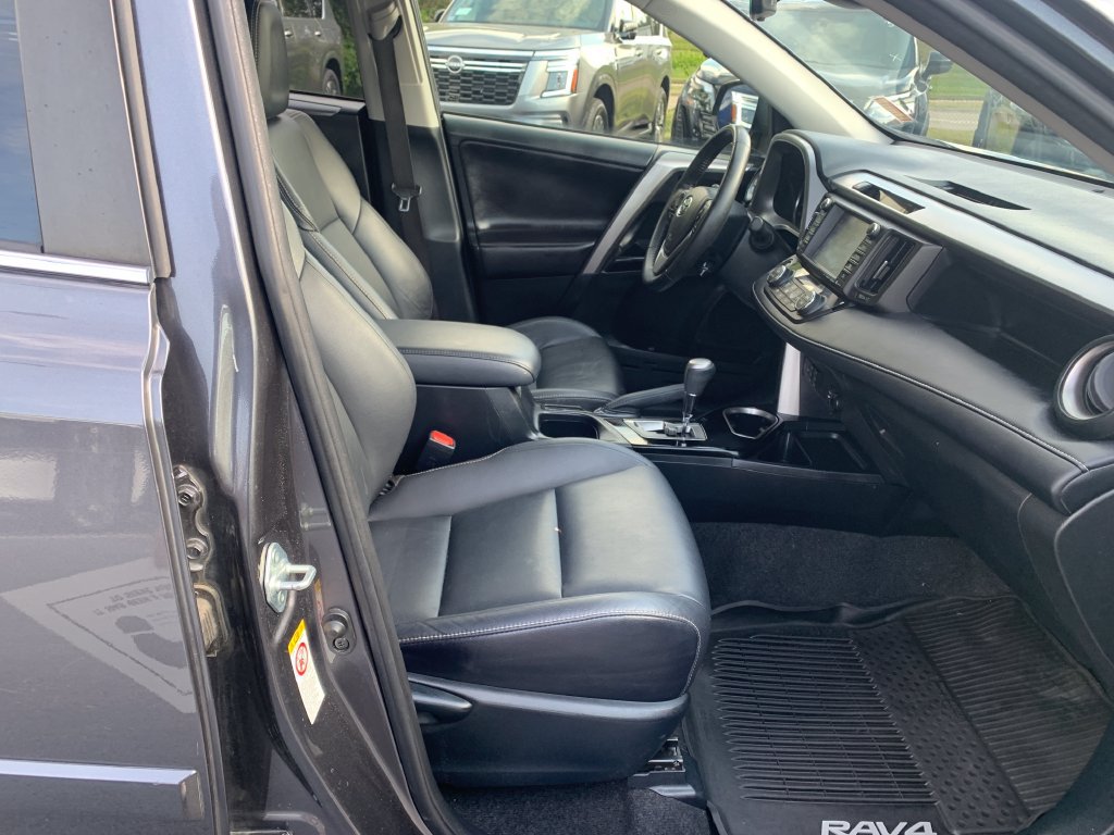 Used 2018 Toyota RAV4 Limited w/ All Weather Liner Package FWD image 30